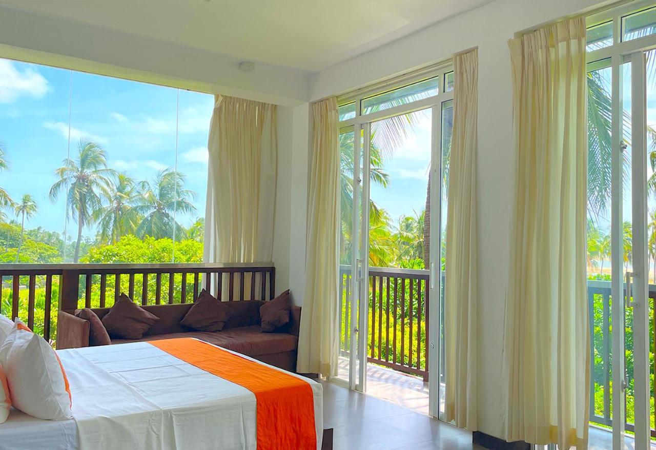 Blue Whale Resort & Kite Surfing Kalpitiya Exterior photo