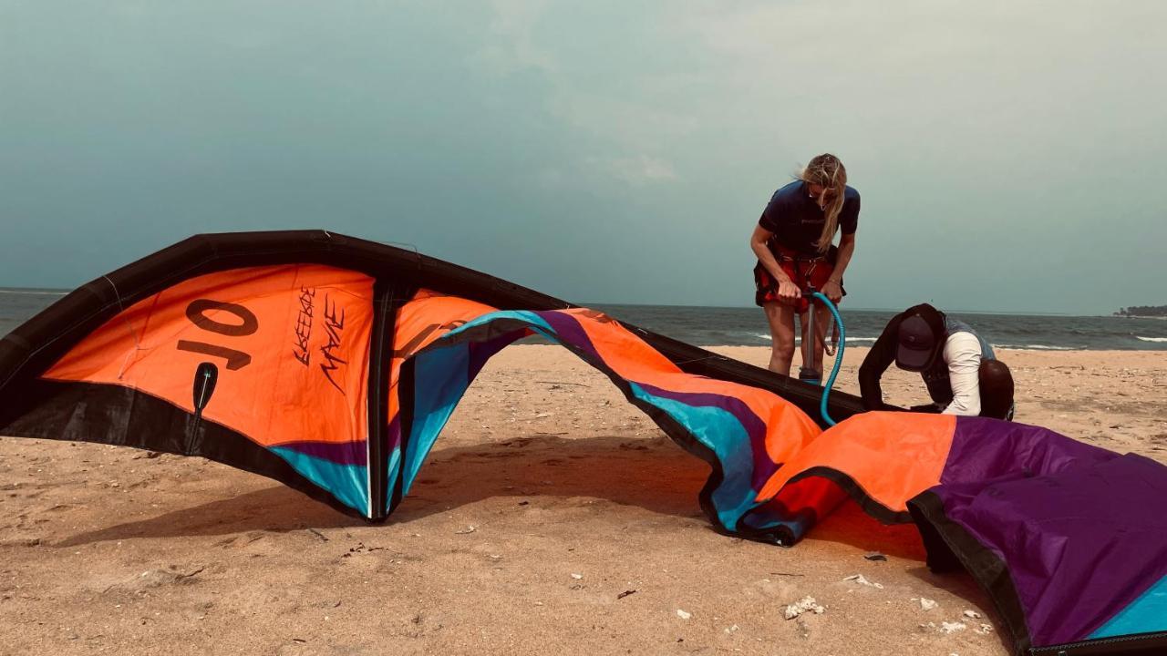 Blue Whale Resort & Kite Surfing Kalpitiya Exterior photo